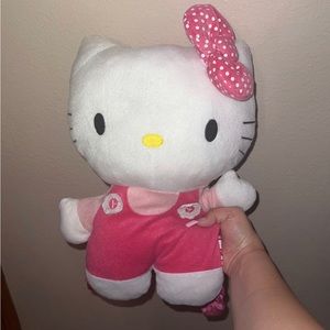 ⚠️SOLD⚠️ Hello kitty plush backpack